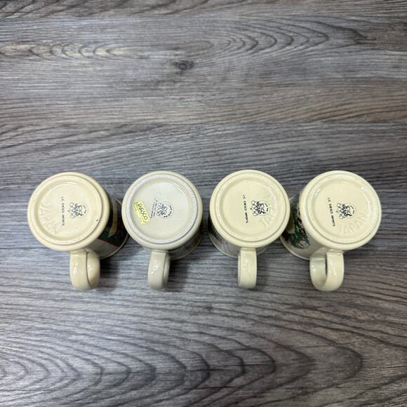 Lucy And Me Enesco Christmas Coffee Mug White Ceramic Cup Set of 4 Vtg 80s Retro - Picture 6 of 6